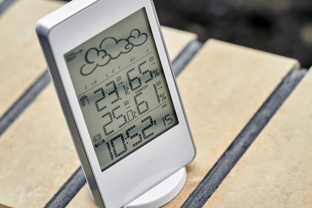 A close-up of a smart electric meter displaying readings of electricity flowing both into and out of a house. Arrows indicate the bidirectional flow of energy.