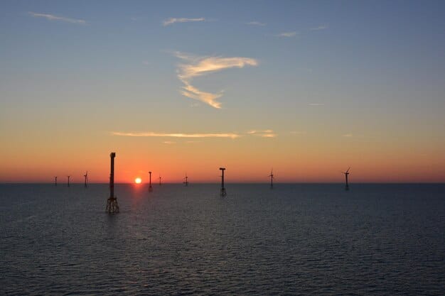 The Future of US Wind Power: Taller Turbines & Offshore Farms Powering a 20% Increase