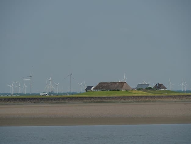 The Future of US Wind Power: Taller Turbines & Offshore Farms Boost Energy