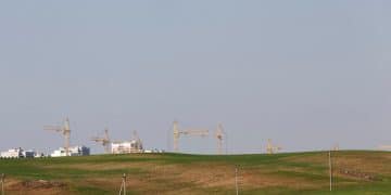 Renewable Energy Surge: How 15% Growth Impacts US Grid Stability - Cover Image